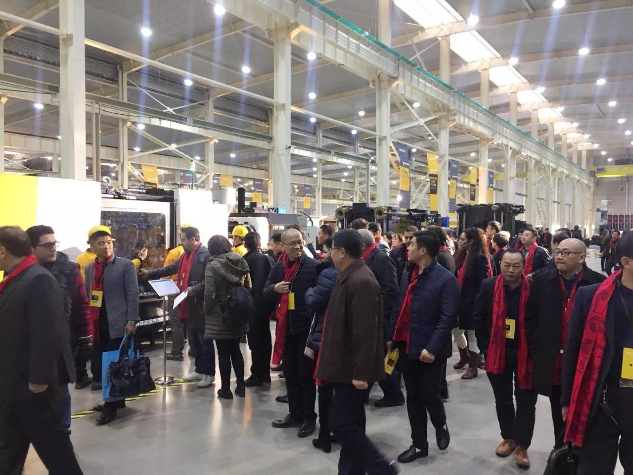 九游会J9上演“两大喜”： 十周年庆+注塑智慧工厂完工