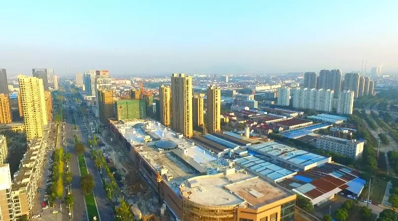 前11月，，，，全县高端装备制造业完成产值103亿，，，，实现较快生长